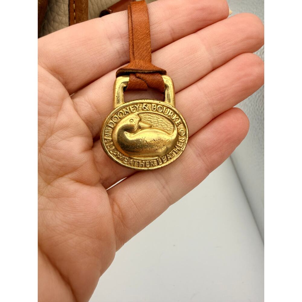 Authentic Vintage Dooney & Bourke All-Weather (AWL) Classic Medium Essex Bag - Picture 15 of 15